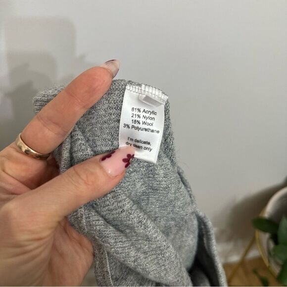 ARE YOU AM I Gray Leggings - Picture 6 of 6